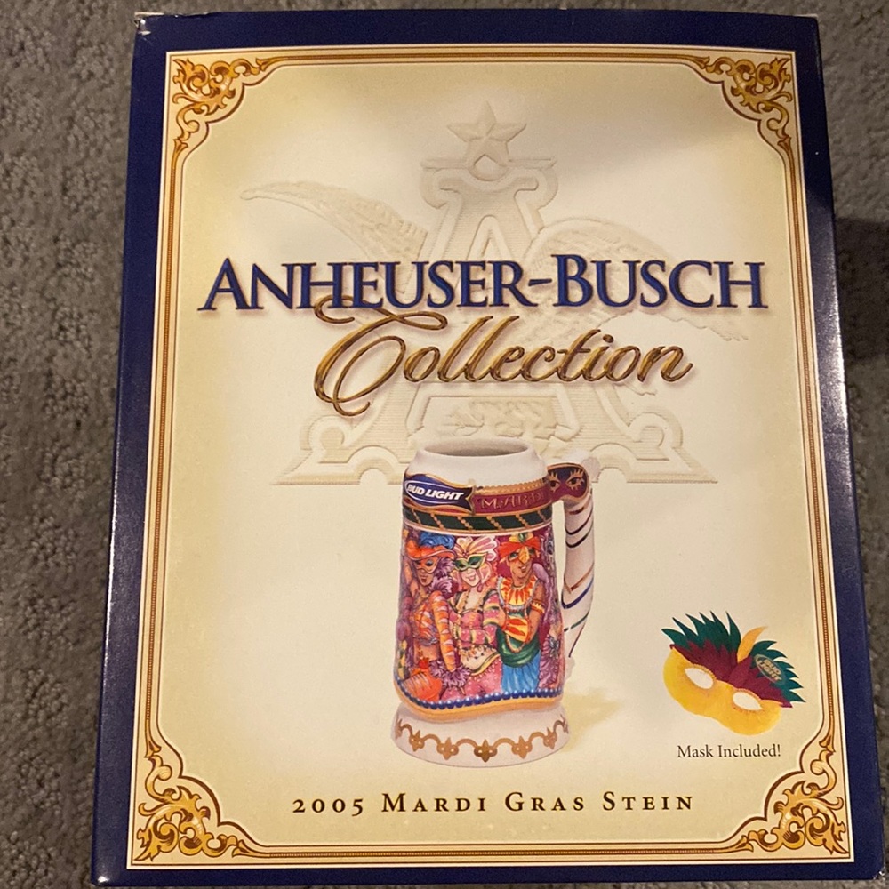 Anheuser Busch 2005 Mardi Gras stein mask bud light Budweiser nib